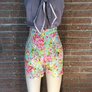 (SOLD) NWT XS Tatyana Floral High Waist Shorts